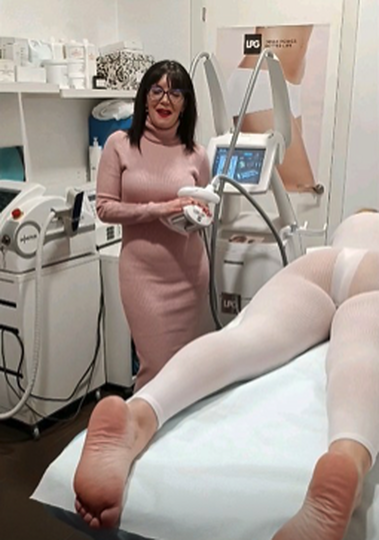Sesión real de tratamiento LPG corporal en Estética Mayte